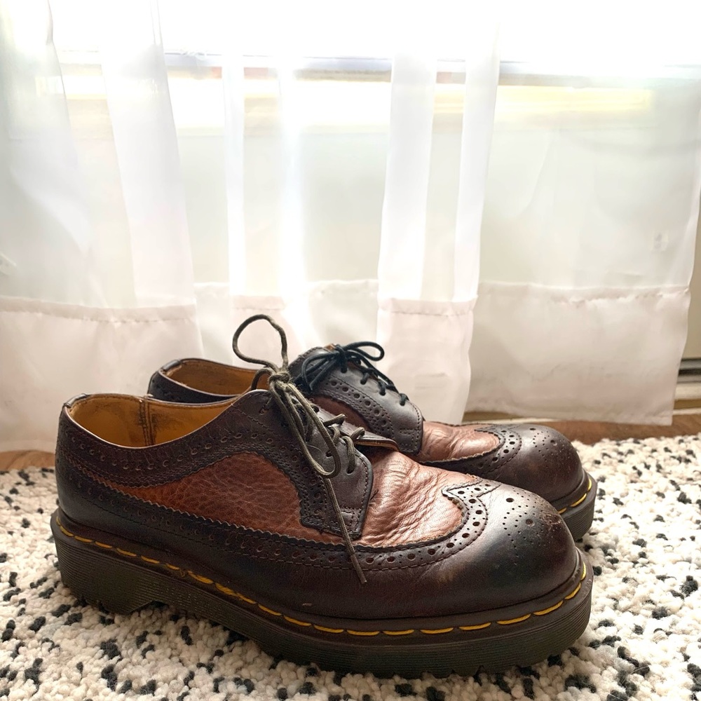 Vintage Doc Martens Unisex Wingtip Oxfords UK size 6